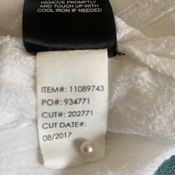 Torrid Women's White Tunic Detail Sheer Top Size 2X V797 - Picture 15 of 16